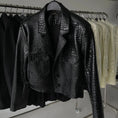 Gallery viewerに画像を読み込む, クロコダイルフェイクレザークロップジャケット