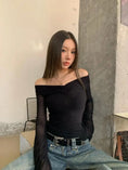 Gallery viewerに画像を読み込む, Vネックオフショルダーヴィンテージトップス