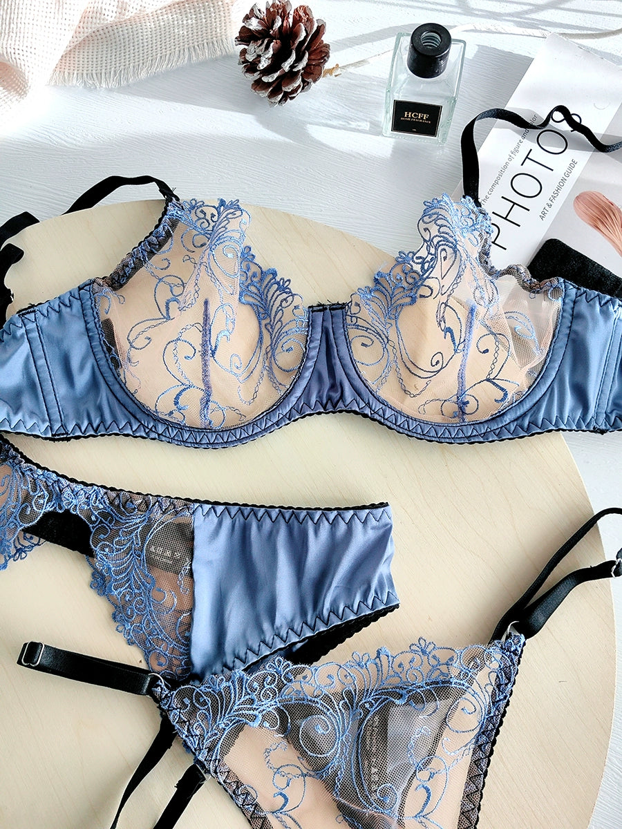 DeRossiエンブロイダリーブルーレースグラマーブラガーターショーツ3Pcs