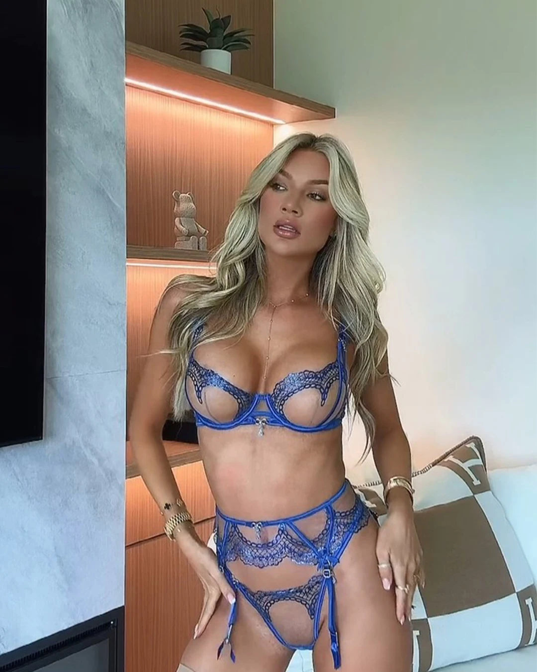 ブルーヴェール・エレガントランジェリーセット