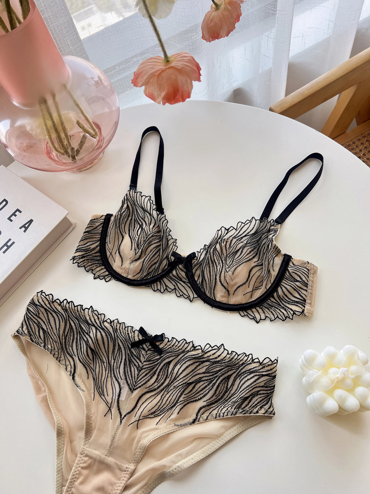DEROSSI フローラルレース プッシュアップ ブラショーツセット