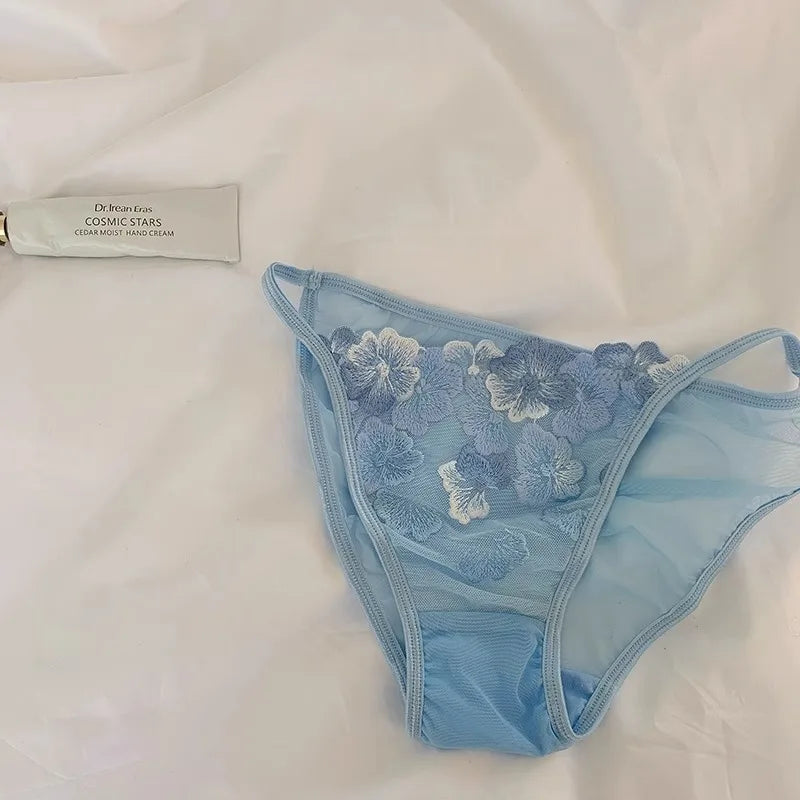 DEROSSI パウダーブルー フローラルエンブロイダリー シアー ブラショーツSET