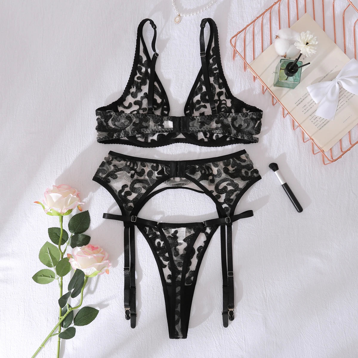 シアーブラック・フローラルセットディープVカットブラガーターショーツ3セット