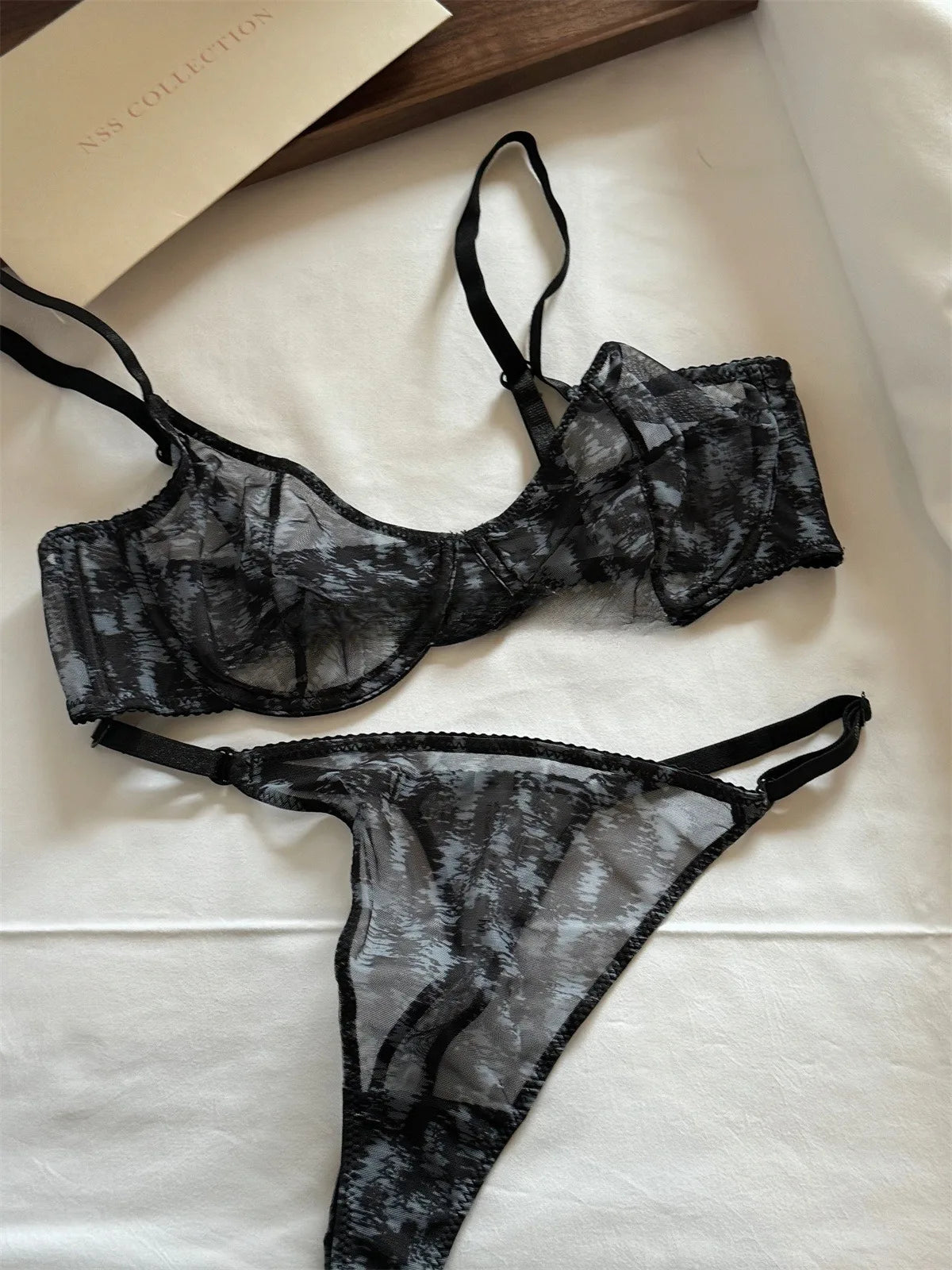 DeRossi シルキーレースセット ブラショーツ2pcs