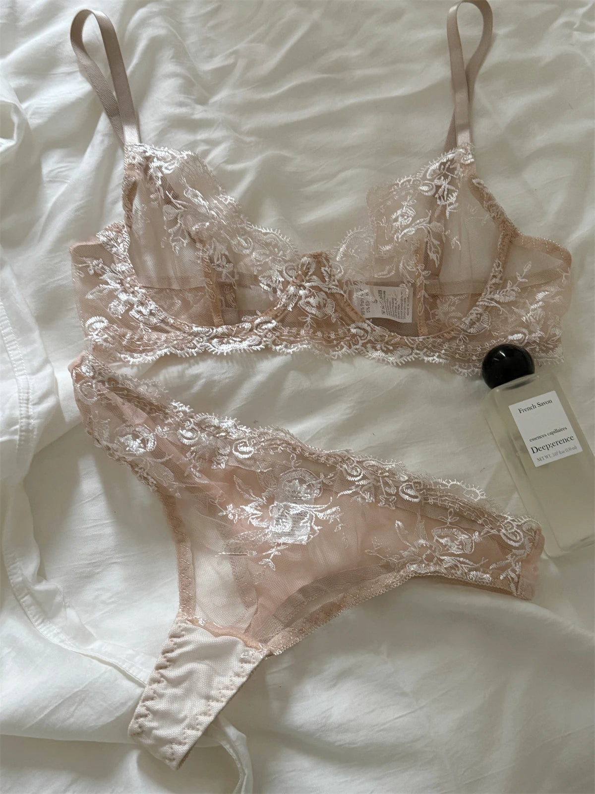 ラグジュアリーピンクベージュシースルーレース刺繍ブラショーツセット