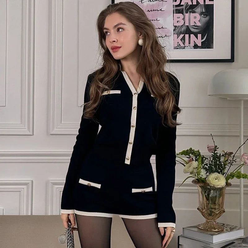 コントラストスリム ニットセットアップ（Vネックカーディガン＆ショートパンツ）