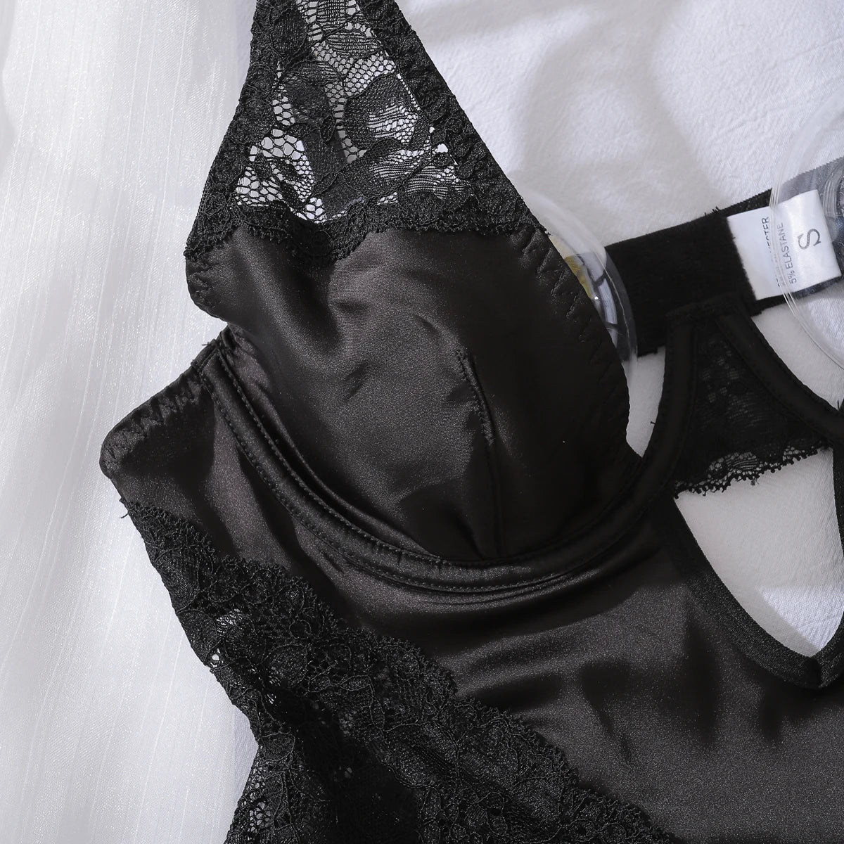 ディープVサテンレーススリップドレス+ショーツ2セット