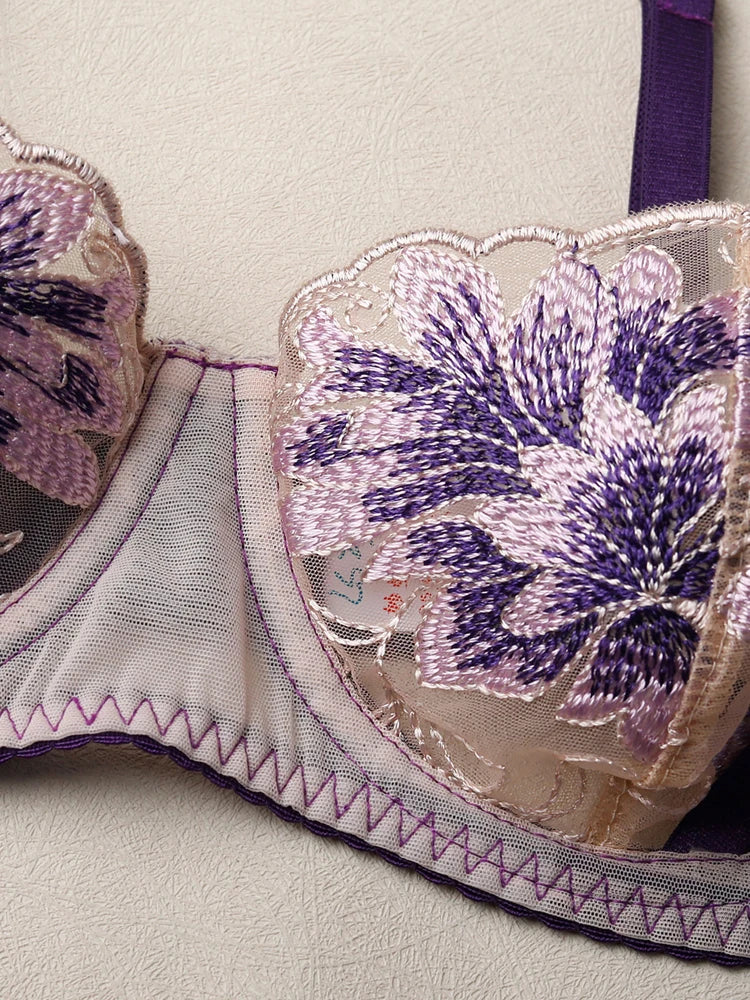 DEROSSI ラベンダーフラワー刺繍ランジェリー3点セット ラベンダー ブラの花柄刺繍ディテール