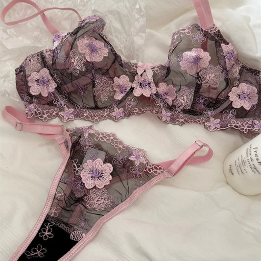 ピンクフローラル刺繍ブラックレースブラショーツセット