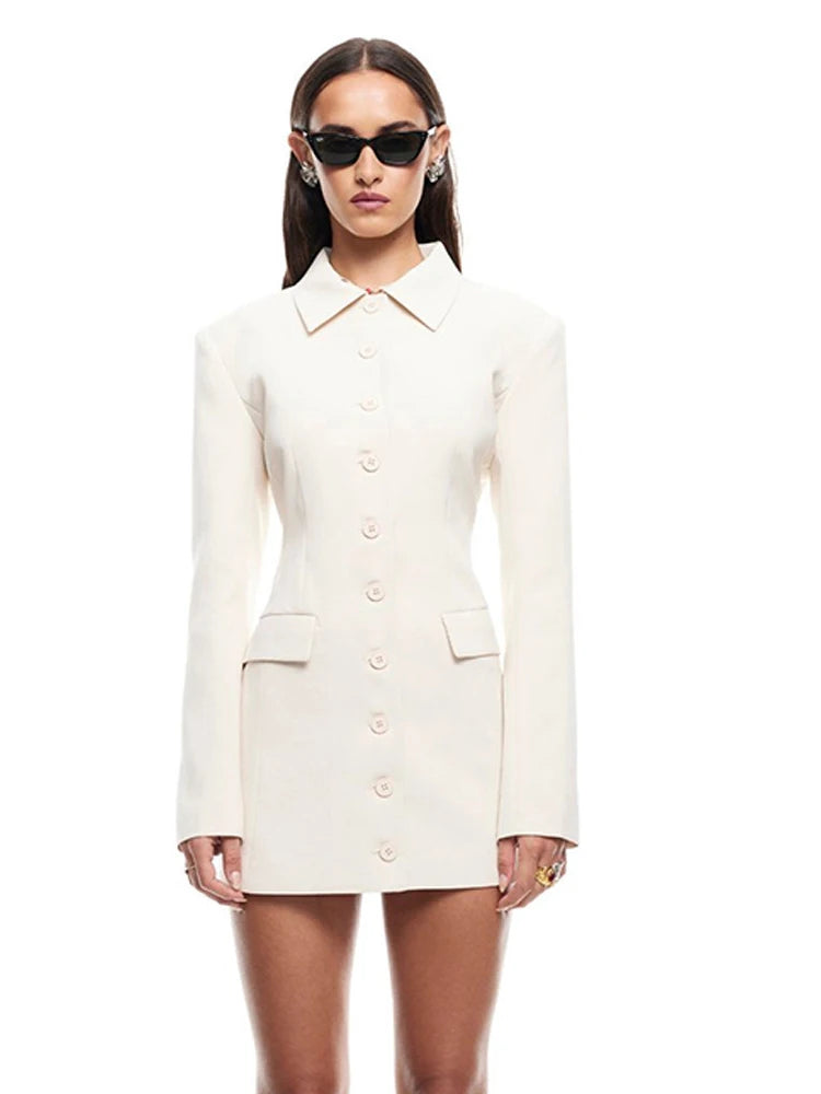 スリムブレザーワンピース（ロングスリーブ・ショルダーパッド付き）