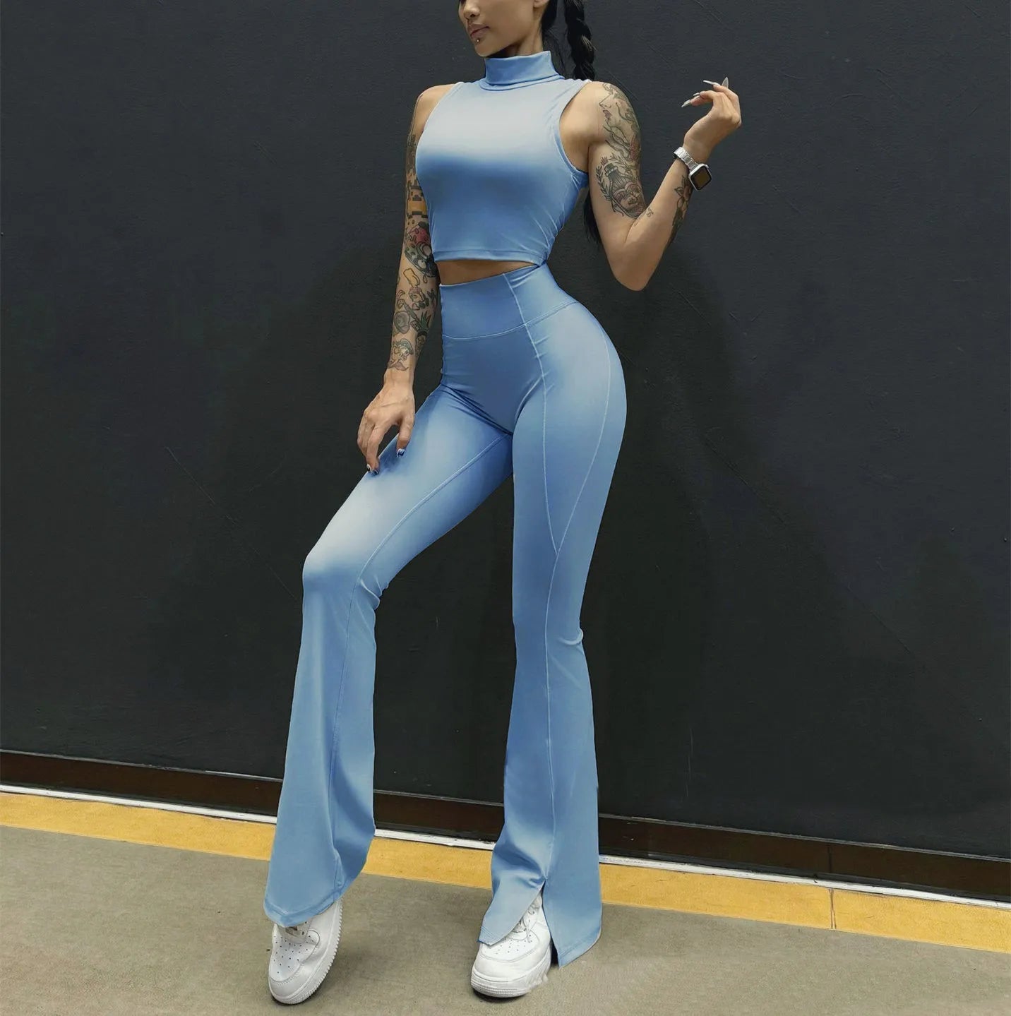 ラインデザインクロップ＆フレアセットアップ2pcs