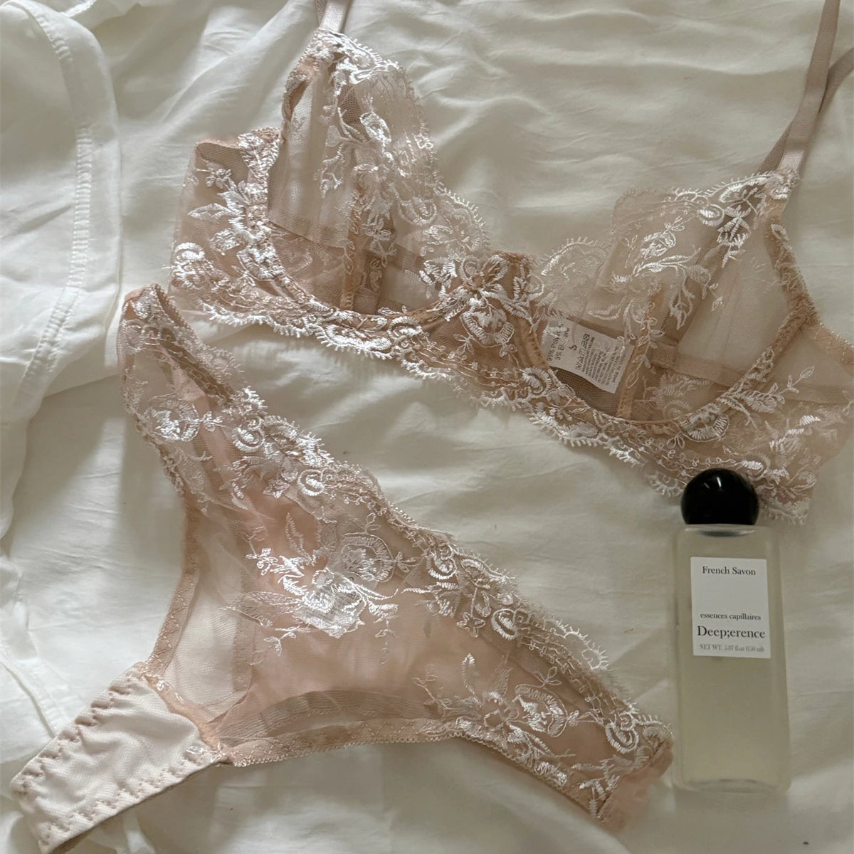 ラグジュアリーピンクベージュシースルーレース刺繍ブラショーツセット