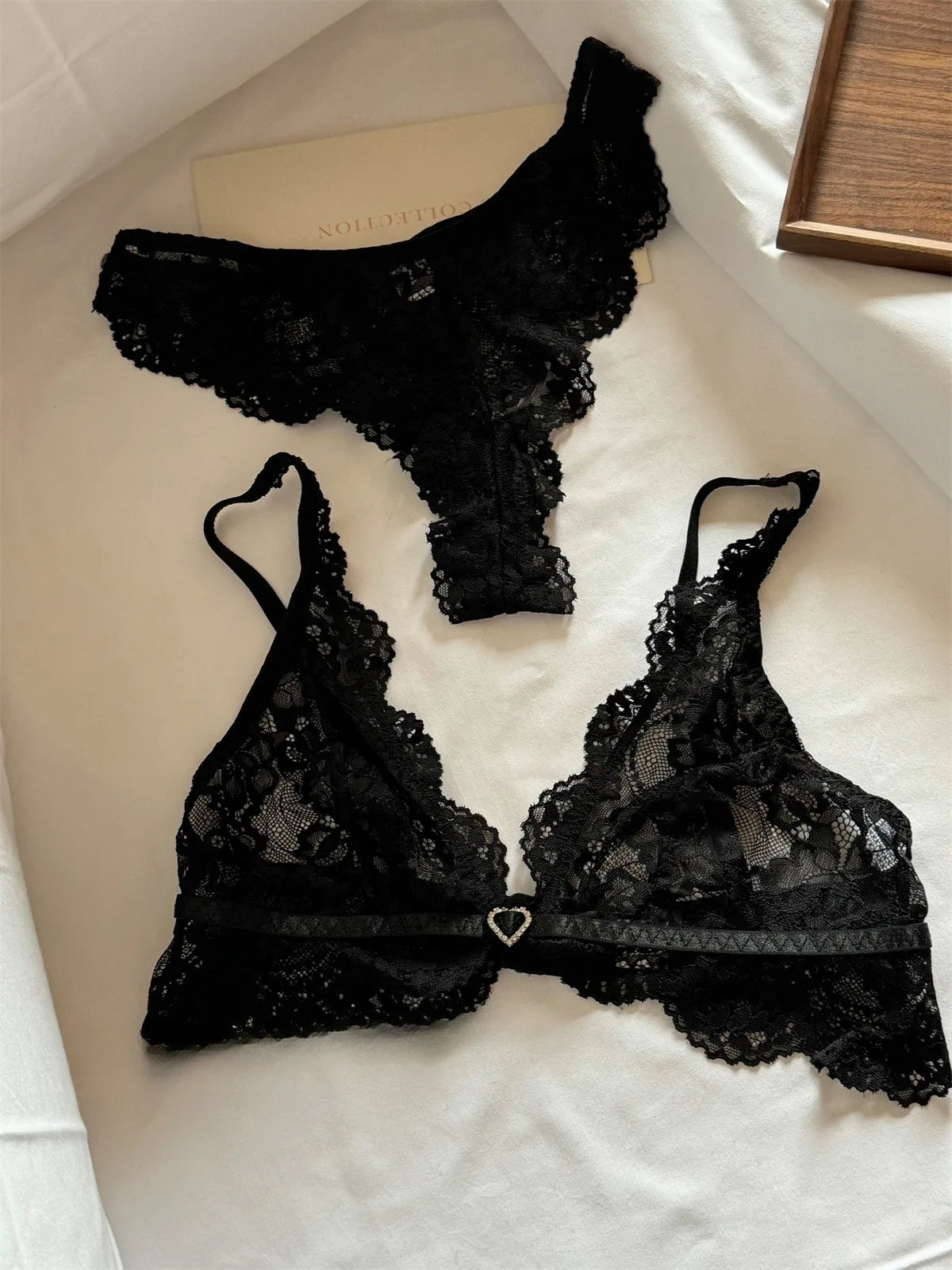 ブラックレースセンシュアルラブカップランジェリー2Pcs