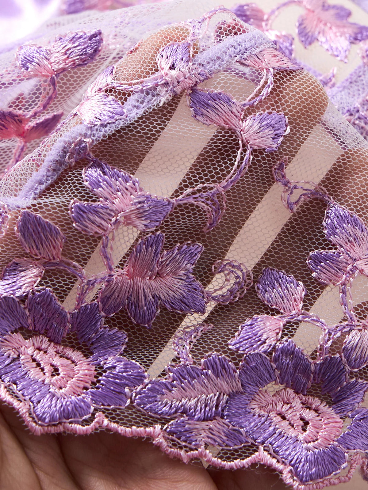 DEROSSI パープルフラワー刺繍 ロングライン ブラショーツセット パープル 花柄刺繍レースの生地