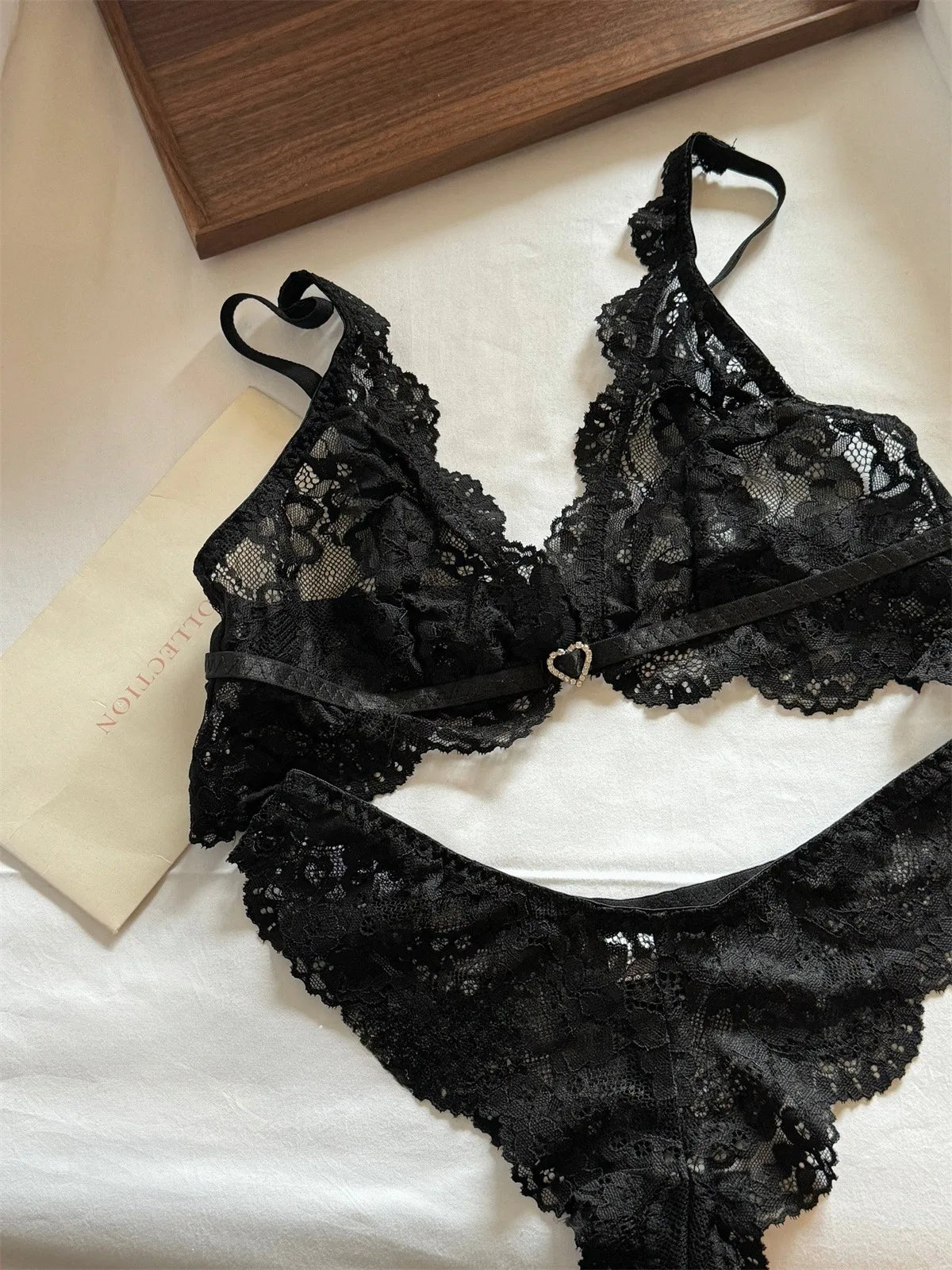 ブラックレースセンシュアルラブカップランジェリー2Pcs