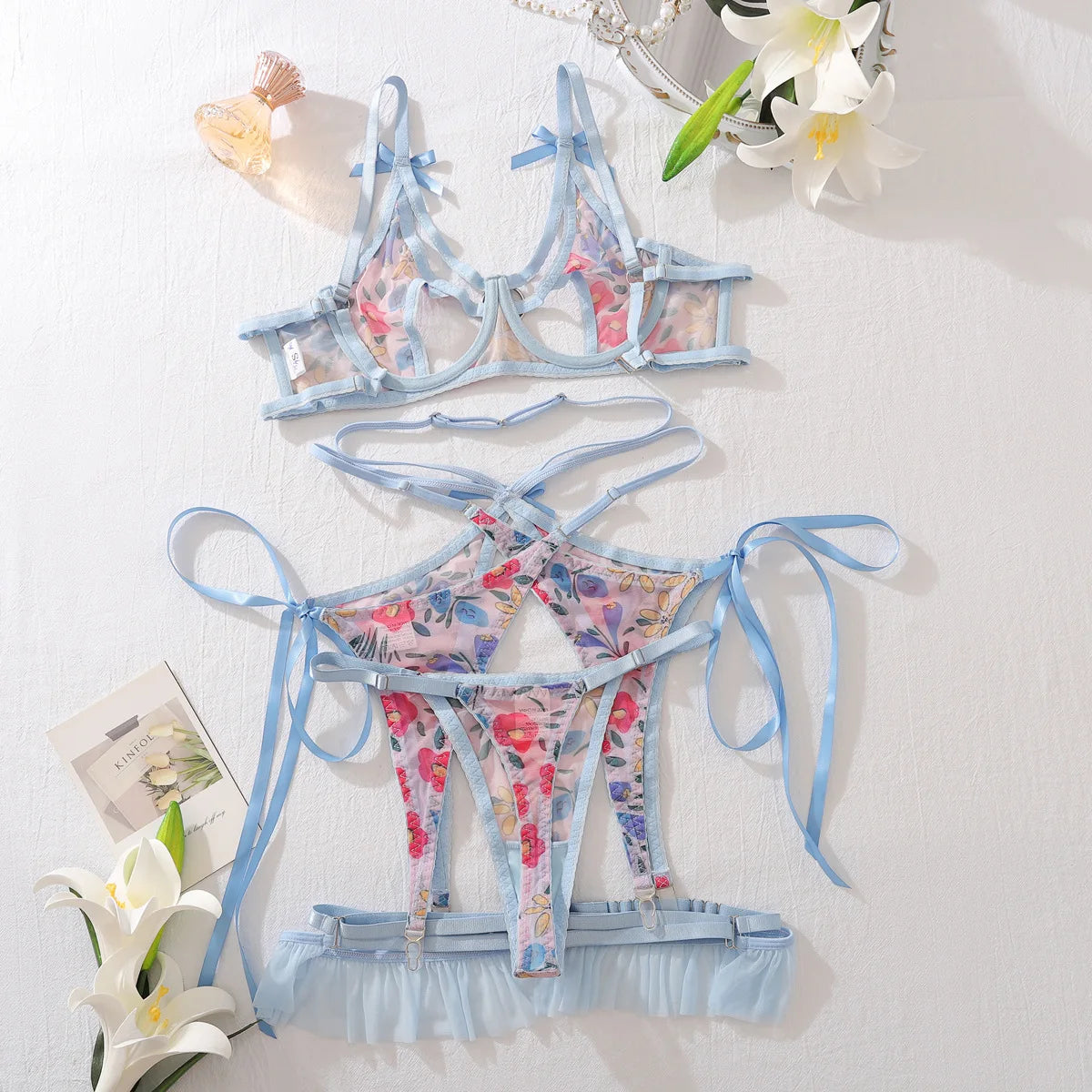 DEROSSI ブルー フローラルプリント シアー ガーターブラショーツSET