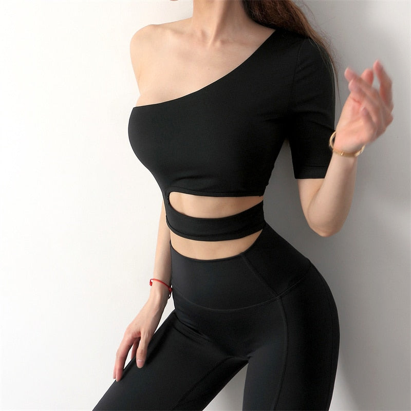 Off-shoulder Sports Tops with Padded